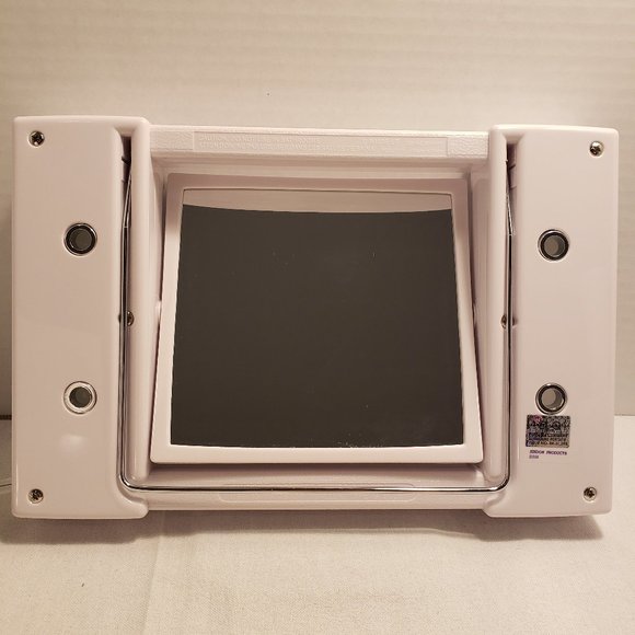 LIGHTED MAKEUP MIRROR by JERDON - FIRST CLASS - MODEL J1010 - MIRROR 6.5" x 6" - Picture 5 of 15